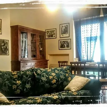 Casa San Lazzaro ليتشي